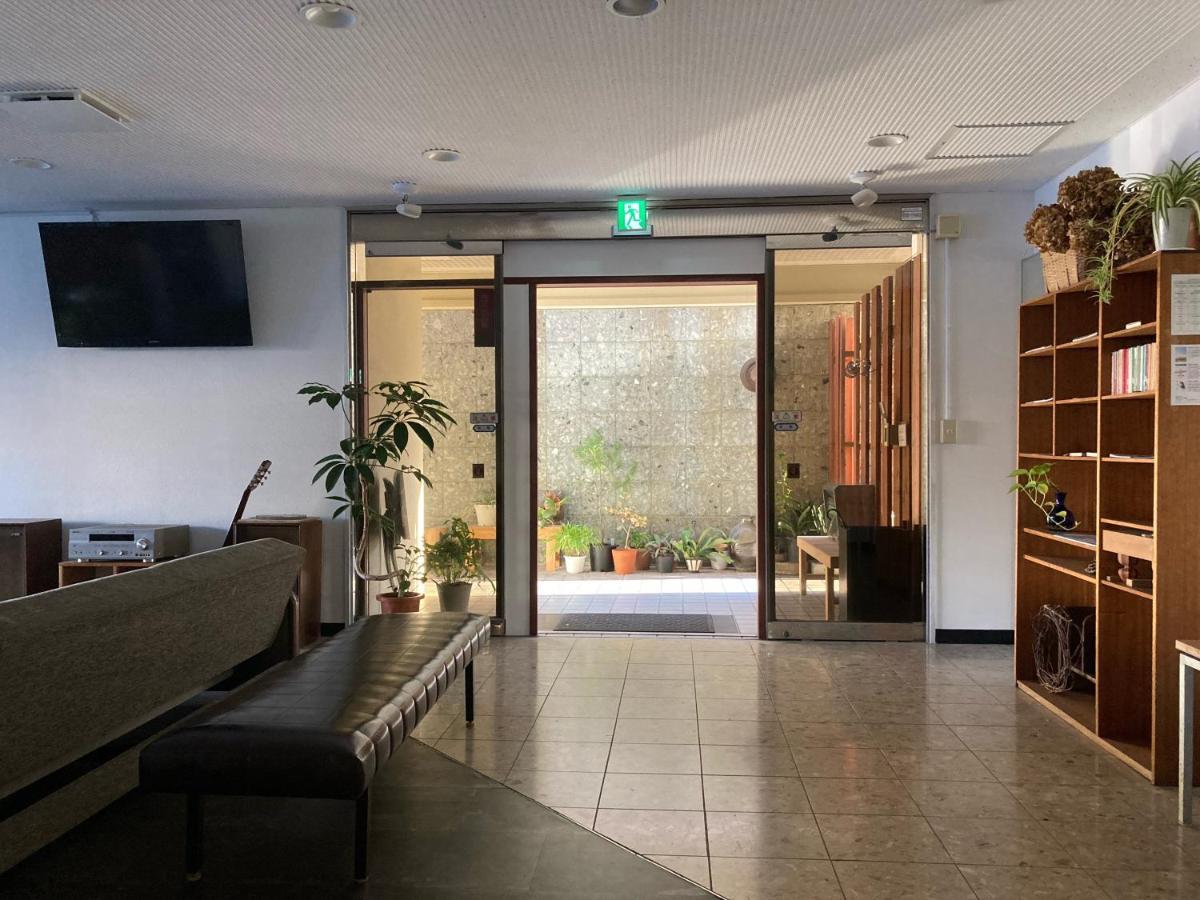 J-Hoppers Beppu Guesthouse ジェイホッパーズ別府ゲストハウス Eksteriør billede