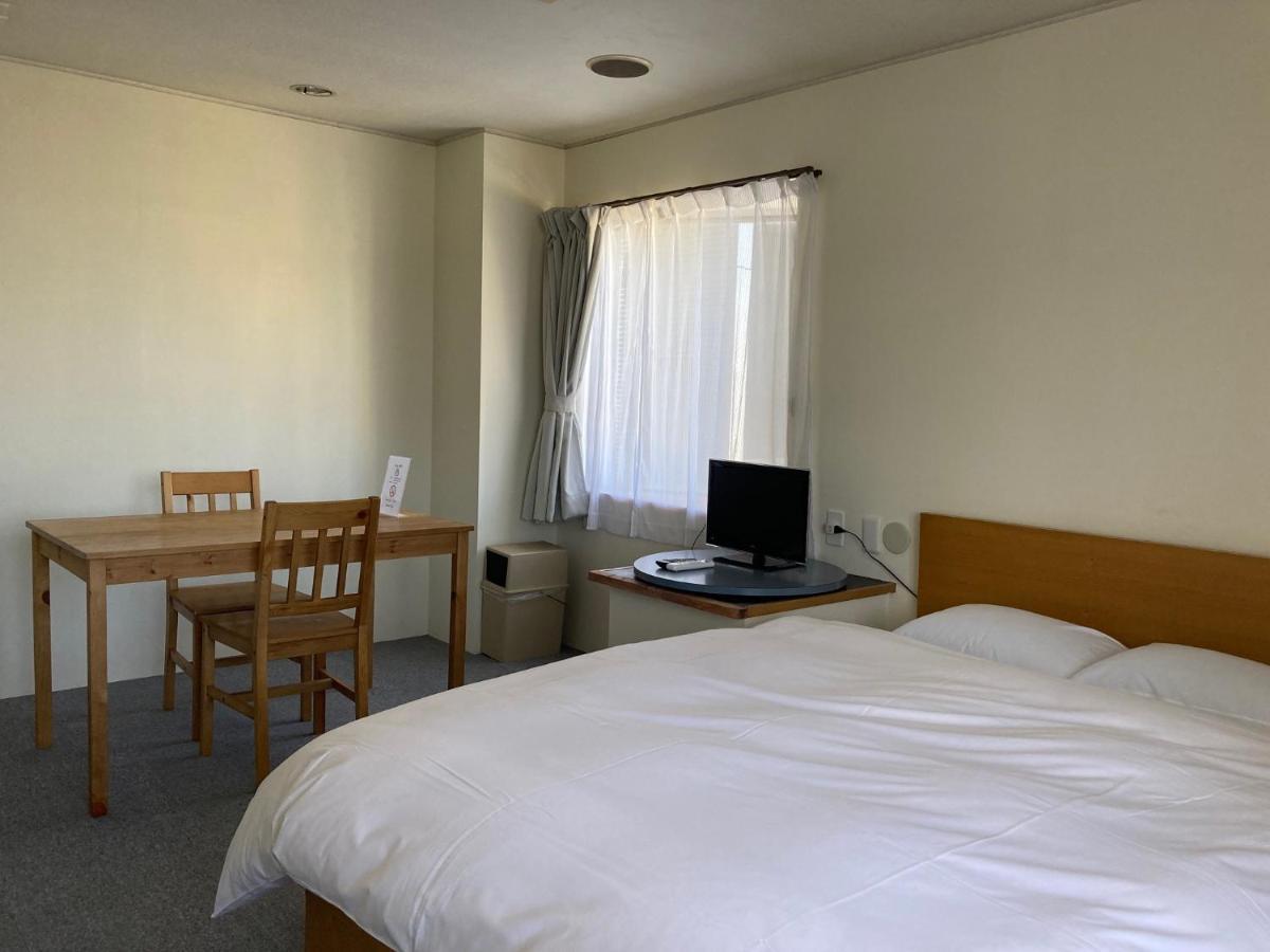 J-Hoppers Beppu Guesthouse ジェイホッパーズ別府ゲストハウス Eksteriør billede