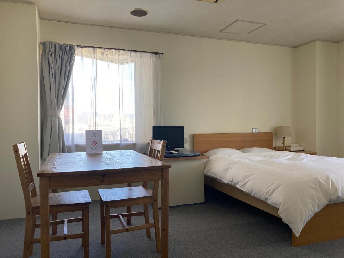 J-Hoppers Beppu Guesthouse ジェイホッパーズ別府ゲストハウス Eksteriør billede