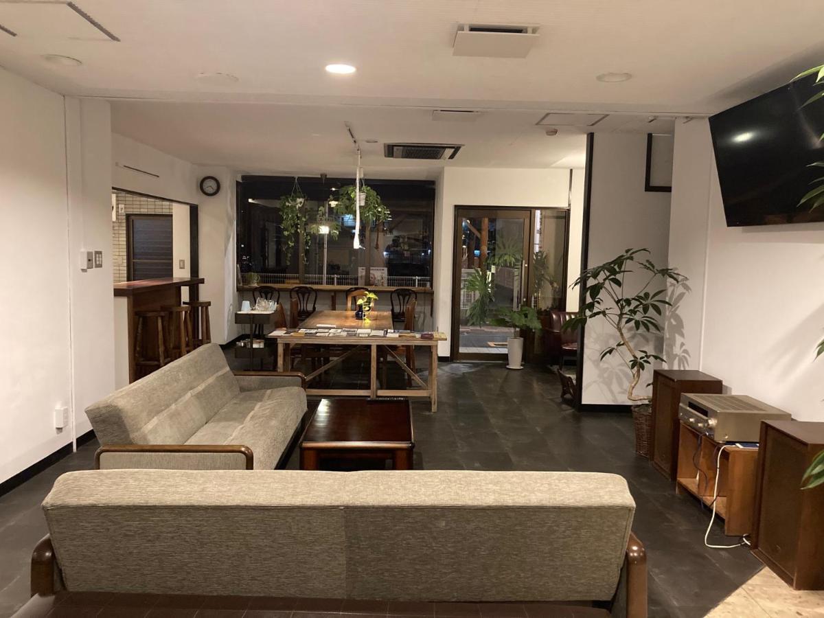 J-Hoppers Beppu Guesthouse ジェイホッパーズ別府ゲストハウス Eksteriør billede