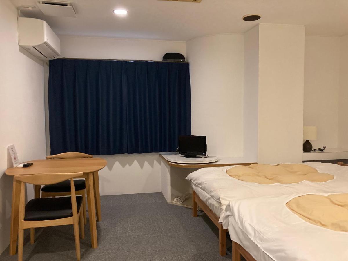 J-Hoppers Beppu Guesthouse ジェイホッパーズ別府ゲストハウス Eksteriør billede