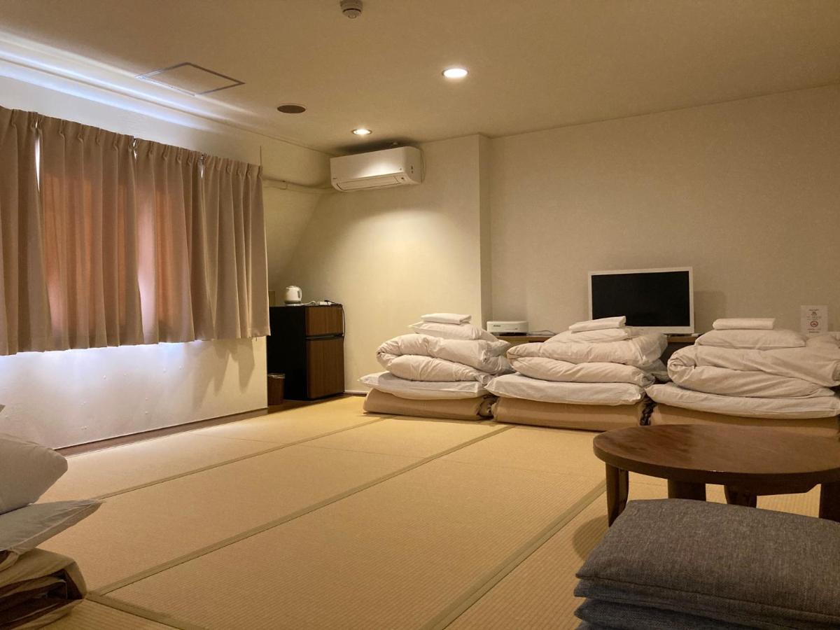 J-Hoppers Beppu Guesthouse ジェイホッパーズ別府ゲストハウス Eksteriør billede